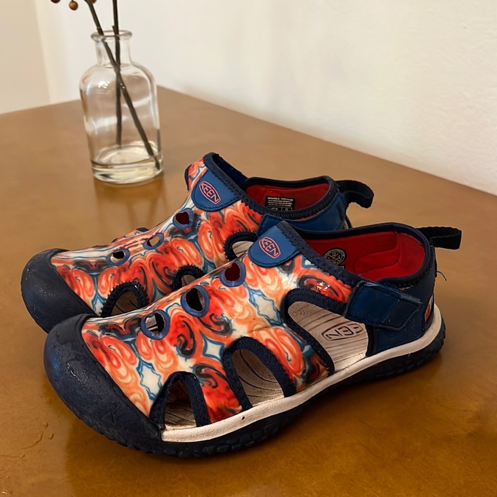 Keen Stingray water shoes size 13